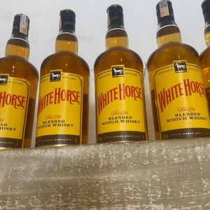 imagem do produto White horse 