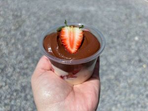 imagem do produto Duo Creme de Chocolate e Ninho com Morangos