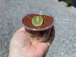 imagem do produto Duo Creme de Chocolate e Ninho com Uvas Verdes