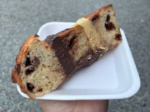 imagem do produto Fatia de Chocotone de Chocolate com Maracujá