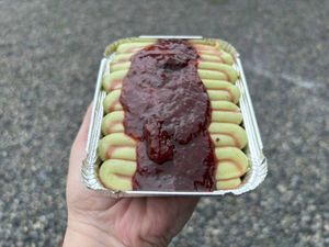 imagem do produto Marmitinha de Brigadeiro de Pistache com Geléia de Morango