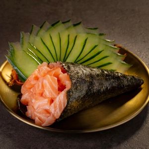 imagem do produto Temaki cru sem arroz de salmão 
