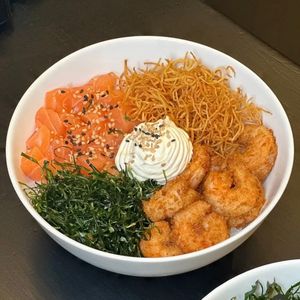 imagem do produto Poke especial de salmão e camarão 