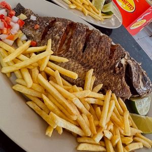 imagem do produto Peixe Frito Completo