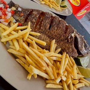 imagem do produto Peixe Frito com Fritas