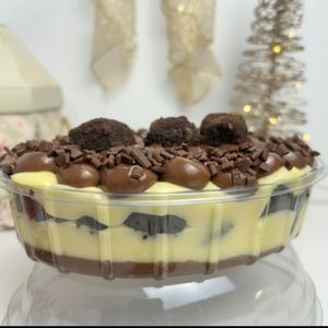 imagem do produto Travessa -Brownie com Maracujá e Brigadeiro 