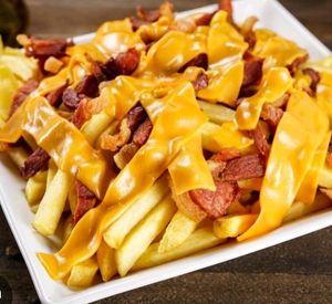 imagem do produto Porção de Batata Frita com Bacon, Queijo Cheddar e Molho Cheddar - 150g