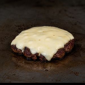 imagem do produto Adicional de Hamburguer com Mussarela  (ATENÇAO: especificar em qual lanche será o adicional)