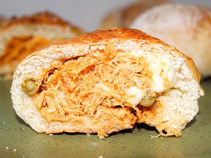 imagem do produto Pãozinho de Batata com Frango e Catupiry