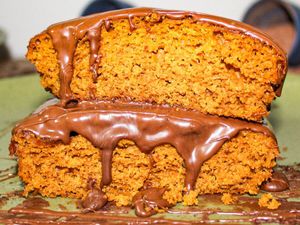 imagem do produto Bolo de Cenoura com Cobertura à Escolha