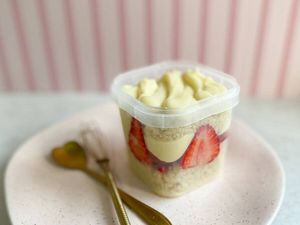 imagem do produto Bolo no Pote-Ninho com Morango