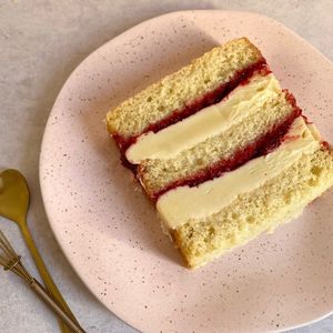 imagem do produto Slice Cake- Limão Siciliano c/ geleia de morango