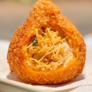 imagem do produto Coxinha de frango com requeijão 