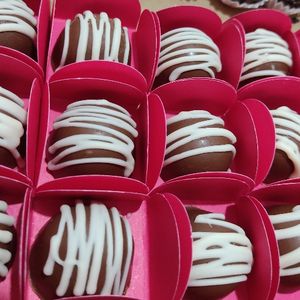 imagem do produto 10 trufas riscadas 