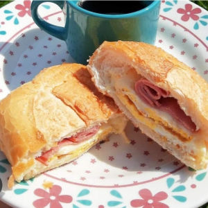 imagem do produto PÃO FRANCES COM PRESUNTO DE PERU