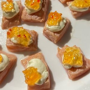 imagem do produto Dadinho de salmão flambado