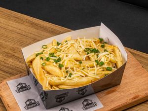 imagem do produto Porção de Fritas com Parmesão e Cebolinha