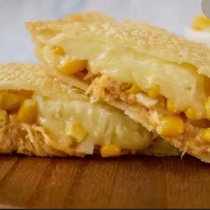 imagem do produto Pastel de frango ovo e queijo 