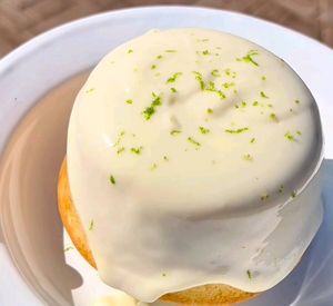 imagem do produto Bolo caseirinho massa de baunilha com creme de limão