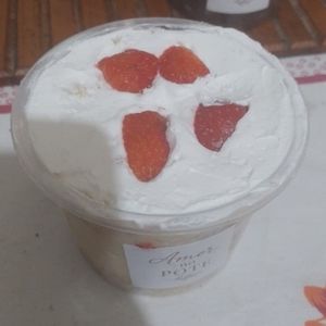 imagem do produto Bolo de ninho com morango 🍓 massa baunilha