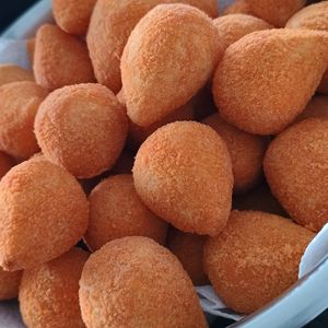 imagem do produto Coxinha de frango Tamanho Festa 