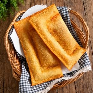 imagem do produto 2 Pastéis Frango c/ Catupiry+ Borda Recheada Grátis 1 Coca 200ml