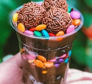 imagem do produto Copo da felicidade Floresta negra com confetes