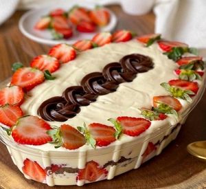 imagem do produto Delícia supreme com brownie e morango