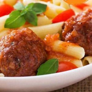 imagem do produto ALMÔNDEGAS COM PENNE AO MOLHO SUGO *500* ml