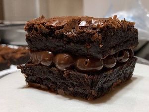 imagem do produto Brownie recheado com Brigadeiro de Cacau 50%