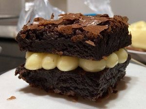 imagem do produto Brownie recheado com Brigadeiro Branco