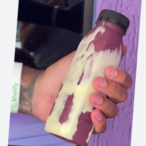 imagem do produto açai cremoso na garrafa 300 ml 