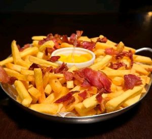 imagem do produto Porção de Batata Frita com Bacon e Calabresa- 150g