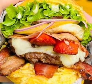 imagem do produto Combo Doce Pecado (Burguer+ Fritas+ Vitamina de Açaí).