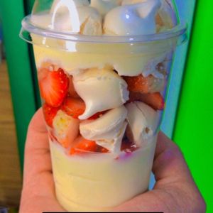 imagem do produto Copo morango e Suspiro