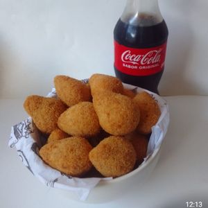 imagem do produto Combo 20 unid coxinhas e um refrigerante 