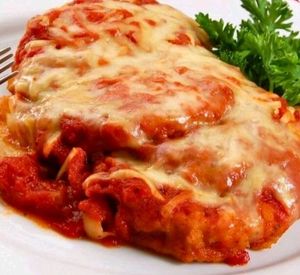 imagem do produto Frango a parmegiana +batata frita+refrigerante de 200ml