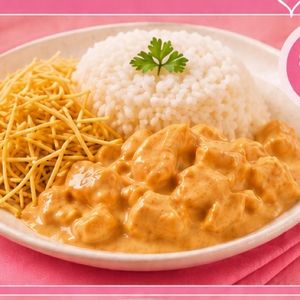 imagem do produto Strogonoff de frango,com arroz e batata palha 