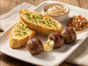 imagem do produto Combo Casal - 2x Almondega com Queijo + 2x Pão de Alho Tradicional