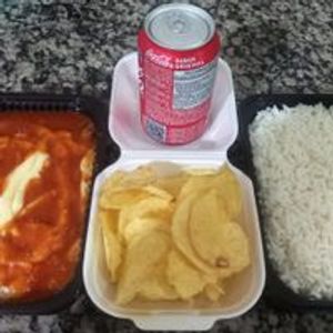 imagem do produto PARMEGIANA DE FRANGO  SERVE 1 PESSOA + COCA LATA 