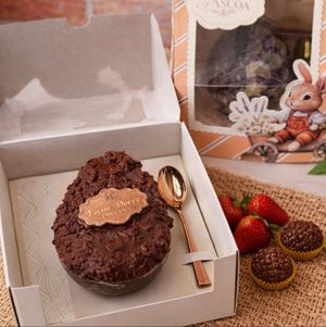 imagem do produto OVO DE COLHER CRUNCHY CAKE TAMANHO M