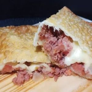 imagem do produto CALABRESA E QUEIJO 