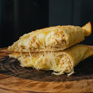 imagem do produto FRANGO COM 2 QUEIJOS 