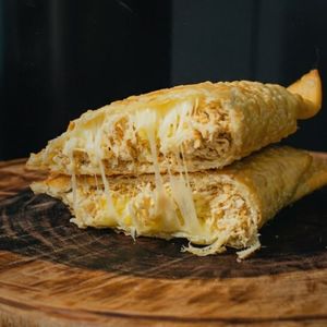 imagem do produto FRANGO COM QUEIJO 
