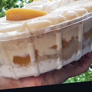 imagem do produto Bolo de pessego na travessa G