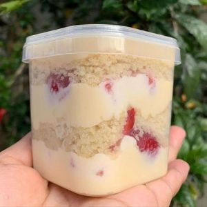 imagem do produto  Creme de Ninho com morango 🍓