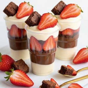 imagem do produto Copo duou com 🍓 🍓 🍓 