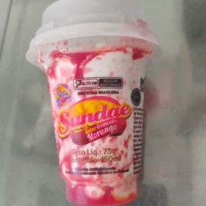 imagem do produto Sorvete Sundae creme com morango Sterbom