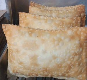 imagem do produto Pastel de carne seca (22cm) escolha 2 complementos grátis