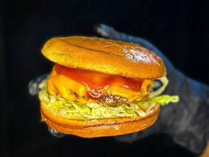 imagem do produto Burguer Minnie - ( Hambúrguer Artesanal )